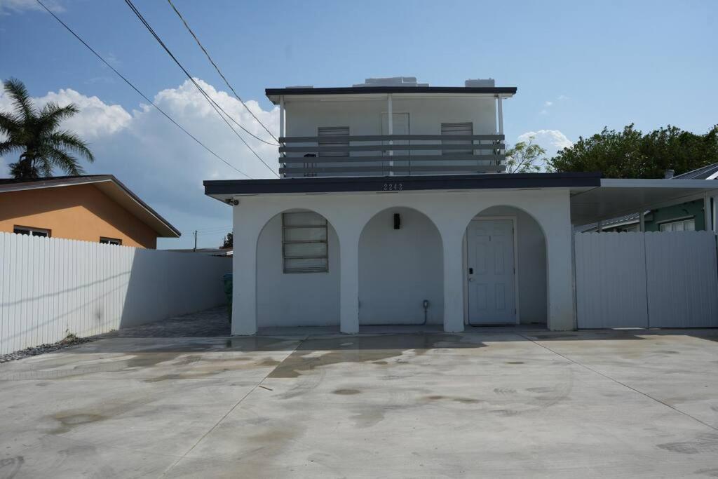 Modern Apartment Near Wynwood! Маями Екстериор снимка