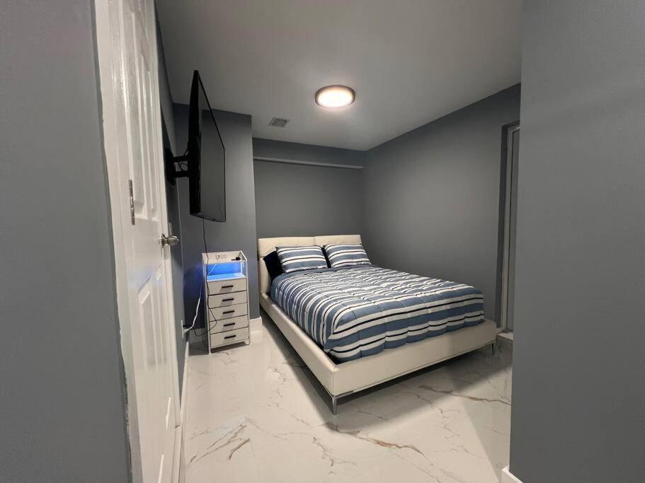 Modern Apartment Near Wynwood! Маями Екстериор снимка